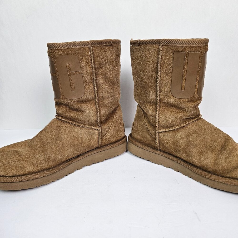 UGG Classic Short Rubber Logo Pull On Chestnut Suede Boot 1108230 - Picture 5 of 13